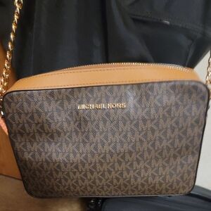 Michael Kors Crossbody and wallet to match BROWN